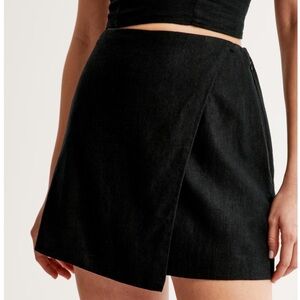 Black- A&F Scarlett Linen-Blend Wrap Mini Skort